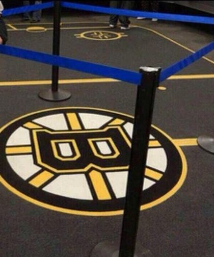 Bruins-rope-off-logo-Justin-Bieber_20130720211957316_0_0
